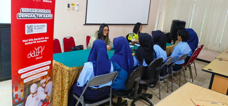 PT Maju Mapan YIC Daya Grup Gelar Rekrutmen Terbuka di SMKN 1 Kediri