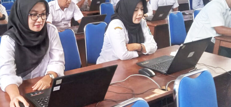 Uji Kompetensi ASN Digelar di SMKN 1 Kediri, Gunakan Empat Laboratorium Komputer Uji Kompetensi ASN Digelar di SMKN 1 Kediri, Gunakan Empat Laboratorium Komputer