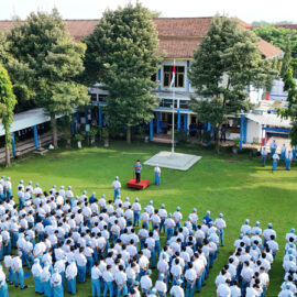 Upacara Peringatan Hari Kebangkitan Nasional di SMKN 1 Kediri
