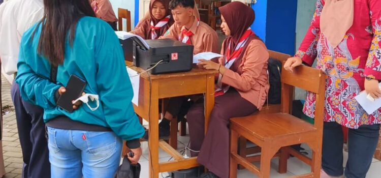 Pengumuman SPMB Tahap 1, Calon Siswa Melaksanakan Daftar Ulang Hari Pertama