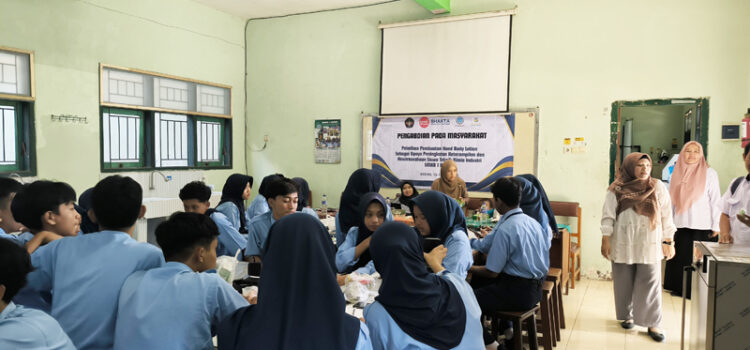 Guru Tamu Kimia Industri Ajarkan Kreasi Hand Body Lotion Guru Tamu Kimia Industri Ajarkan Kreasi Hand Body Lotion
