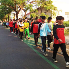 Jalan Sehat Bersama Diikuti Calon Siswa Baru SMKN 1 Kota Kediri