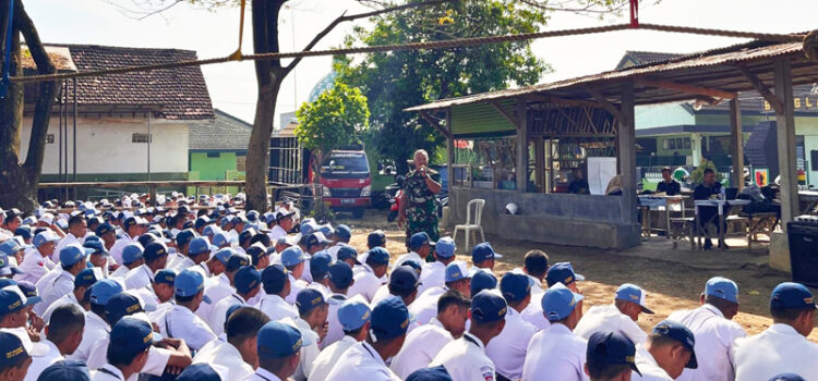 MPLS Hari Keempat Bertema Nasionalisme dan Kesehatan MPLS Hari Keempat Bertema Nasionalisme dan Kesehatan
