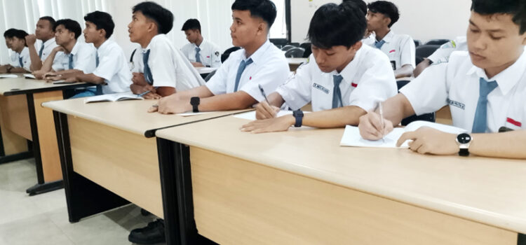 PT UBS Kembali Mengunjungi SMK Negeri 1 Kota Kediri PT UBS Kembali Mengunjungi SMK Negeri 1 Kota Kediri