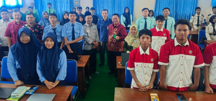 SMK Negeri 1 Kota Kediri Jadi Tuan Rumah Sosialisasi Keamanan Digital Pendidikan Nasional SMK Negeri 1 Kota Kediri Jadi Tuan Rumah Sosialisasi Keamanan Digital Pendidikan Nasional