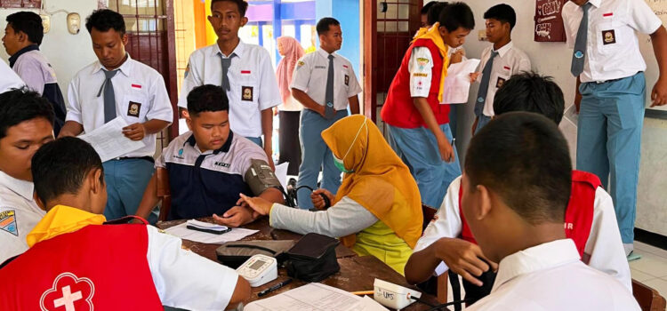 Apel Pagi hingga Skrining Kesehatan Warnai Hari Pertama SMKN 1 Kediri