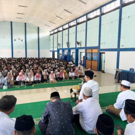 SMKN 1 Kota Kediri Gelar Peringatan Maulid Nabi, Hadirkan KH. Abu Bakar Jalil