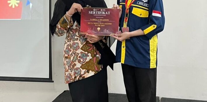 Siswa SMKN 1 Kota Kediri Mengikuti Pengukuhan sebagai Duta Siswa di Surabaya