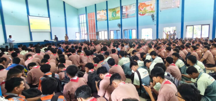 SMKN 1 Kota Kediri Pembekalan Siswa Kelas 12 demi Sukses TKA SMKN 1 Kota Kediri Pembekalan Siswa Kelas 12 demi Sukses TKA