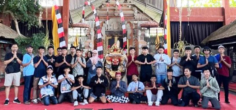 Siswa SMKN 1 Kota Kediri Buka ‘History’, Study Wisata Perdana Menjelajah Bali