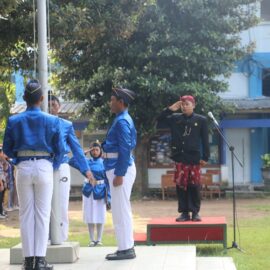 Rayakan Hardiknas dan Kelulusan, SMEKSA Gelar Upacara Adat hingga Rapat Pleno