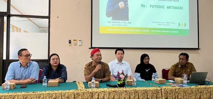 Langkah Muda SMEKSA Meniti Jembatan Sakura Langkah Muda SMEKSA Meniti Jembatan Sakura