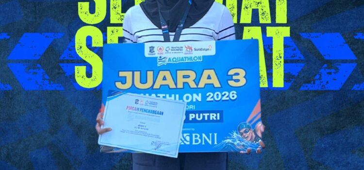 Prestasi Membanggakan! Siswi SMKN 1 Kediri Raih Juara 3 Aquathlon di Surabaya