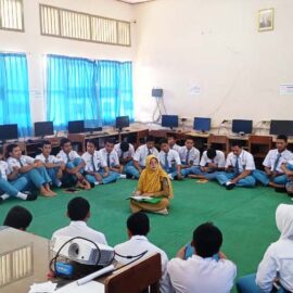 Pembinaan Rutin di Ruang Kelas