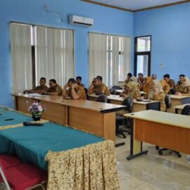 SMEKSA MELEJIT! Dari Gemblengan Karakter, Invasi Lapangan Bola Tangan, Hingga Gebrakan Kunjungan Industri