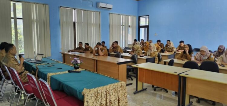SMEKSA MELEJIT! Dari Gemblengan Karakter, Invasi Lapangan Bola Tangan, Hingga Gebrakan Kunjungan Industri