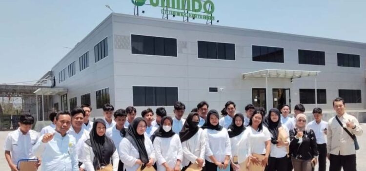 BKK SMKN 1 Kota Kediri Resmi Berangkatkan Alumni dan Peserta Job Fair ke PT. Sumindo Karya Abadi
