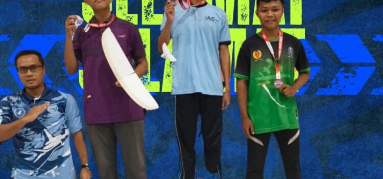 Ikuti Lomba Aeromodeling, Siswa SMKN 1 Kota Kediri Raih Juara 1 dan 3 Ikuti Lomba Aeromodeling, Siswa SMKN 1 Kota Kediri Raih Juara 1 dan 3